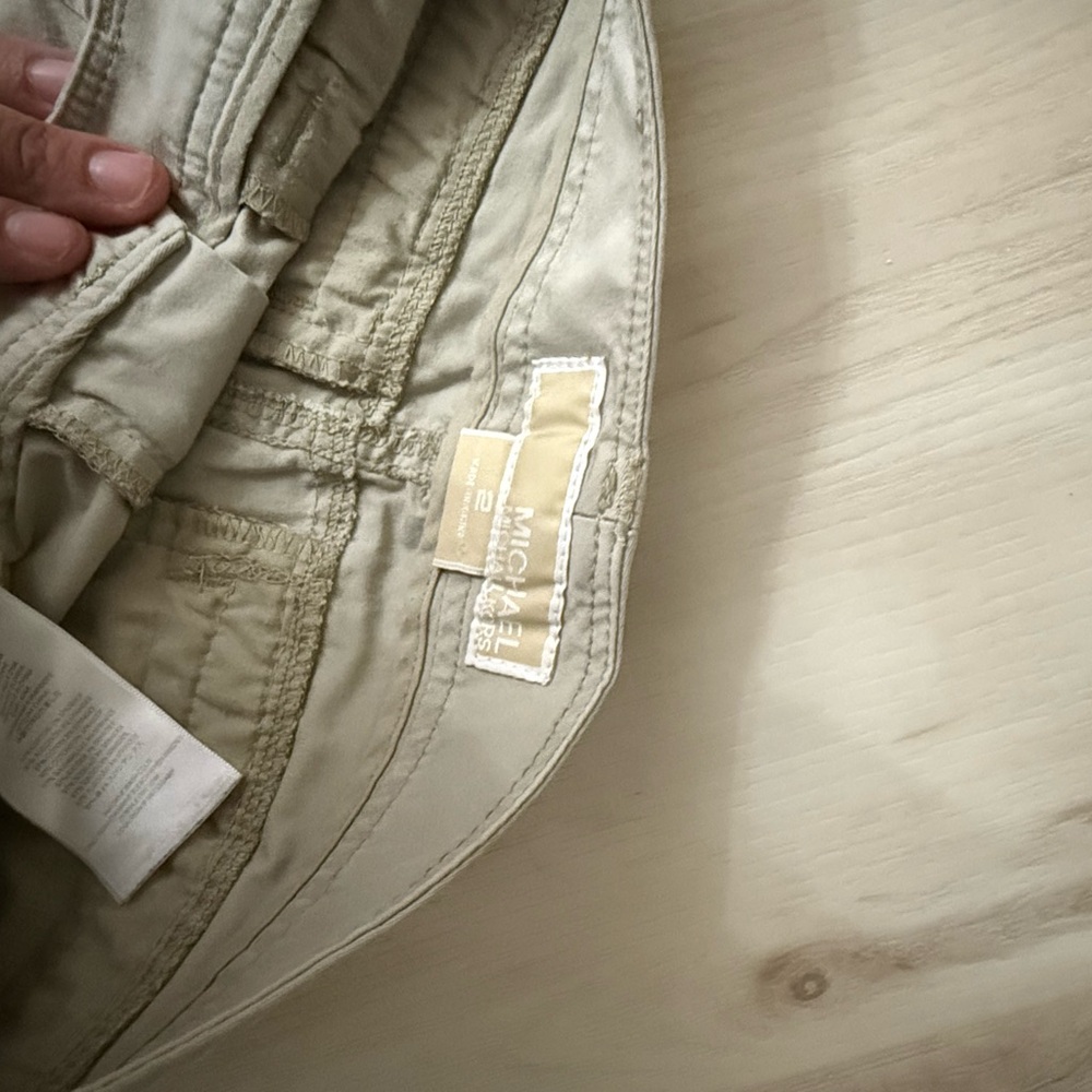 Michael Kors Women’s Khaki Pants Size 2 - Picture 3 of 3